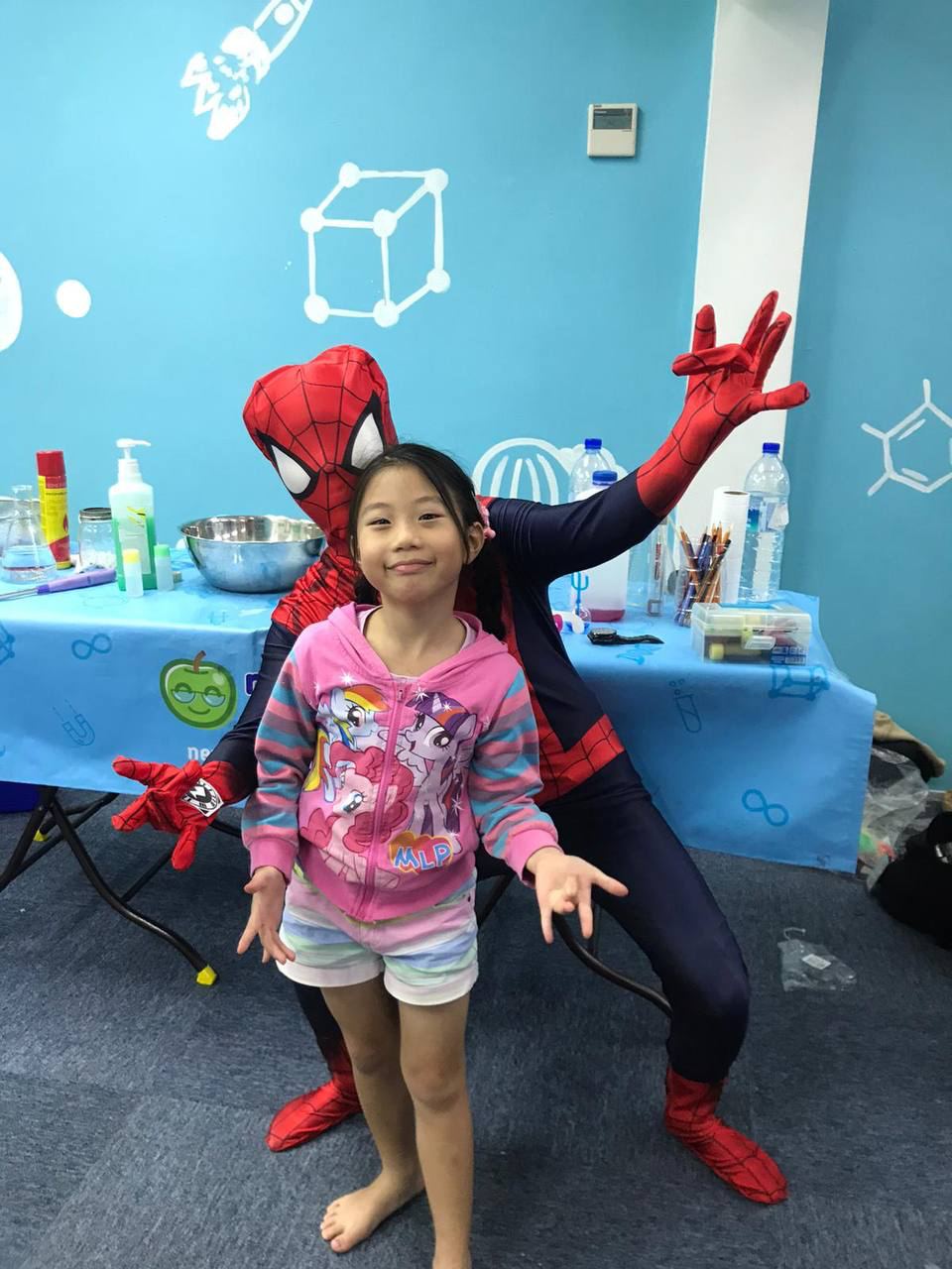 Children at a Newtonshow cartoon birthday party in Malaysia (6)
